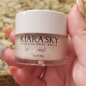 Kiara Sky Dip Powder in "Lunar or Later"